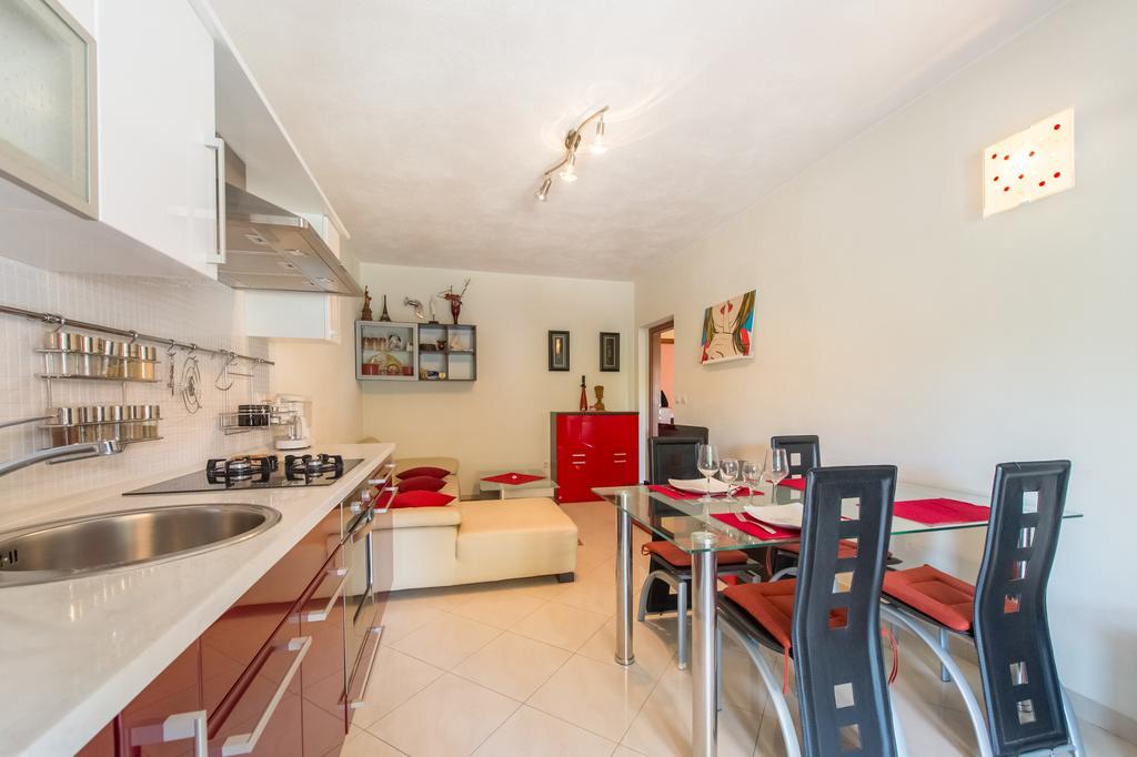 Apartment Puko Bol Rum bild